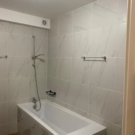 Modern And Well Done Flat Geneva - Self Check-In Apartment Saint-Genis-Pouilly Exterior photo
